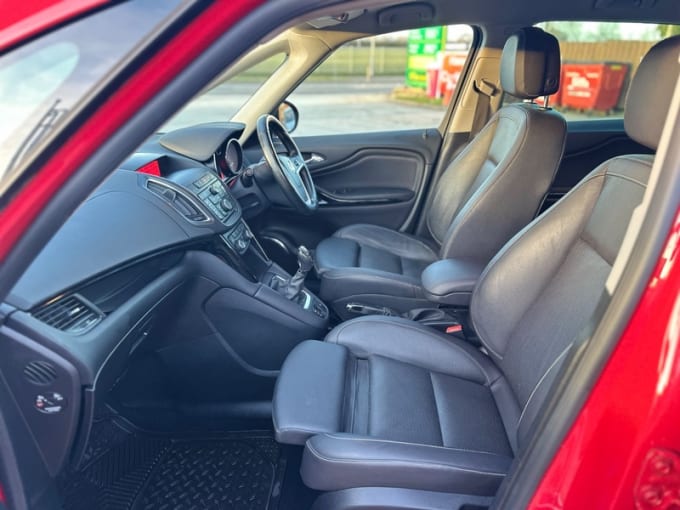 2025 Vauxhall Zafira