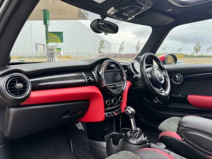 2025 Mini Hatch
