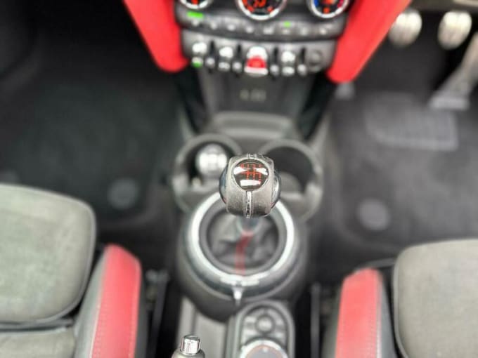 2025 Mini Hatch