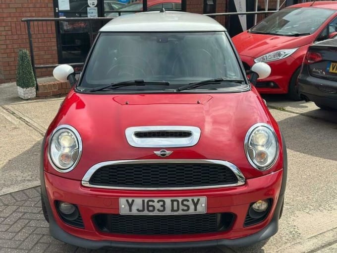 2025 Mini Hatch