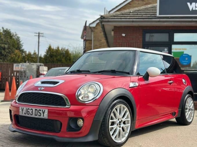 2025 Mini Hatch