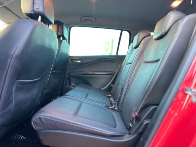 2025 Vauxhall Zafira