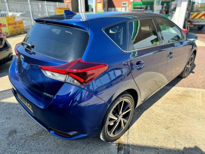 2025 Toyota Auris