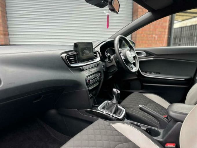 2025 Kia Ceed