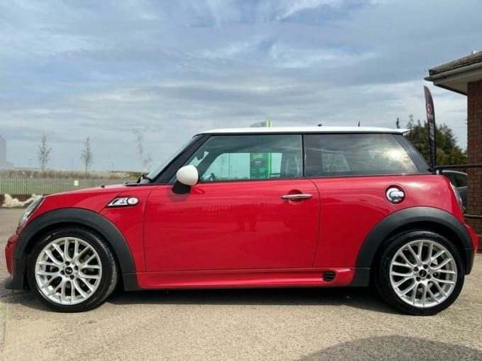 2025 Mini Hatch