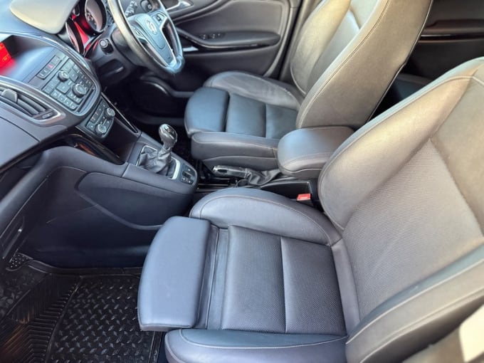 2025 Vauxhall Zafira