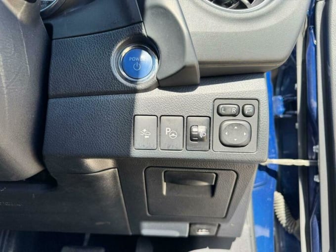 2025 Toyota Auris