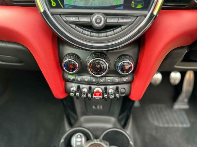2025 Mini Hatch