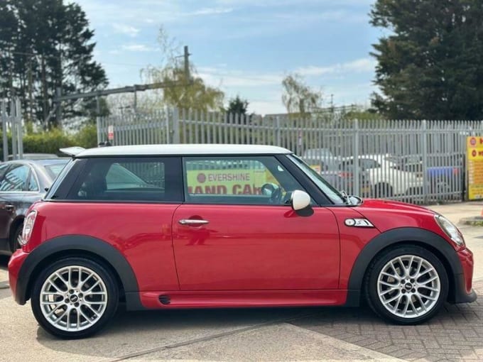 2025 Mini Hatch