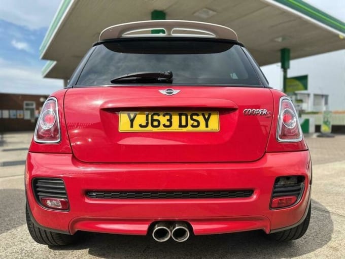 2025 Mini Hatch