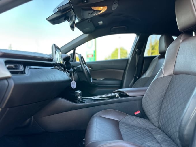 2025 Toyota C-hr