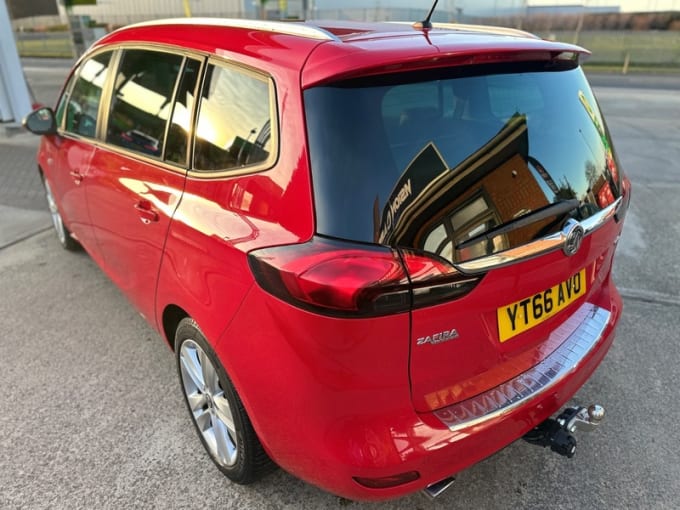 2025 Vauxhall Zafira