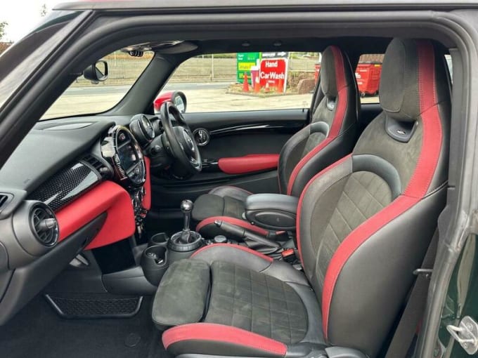 2025 Mini Hatch