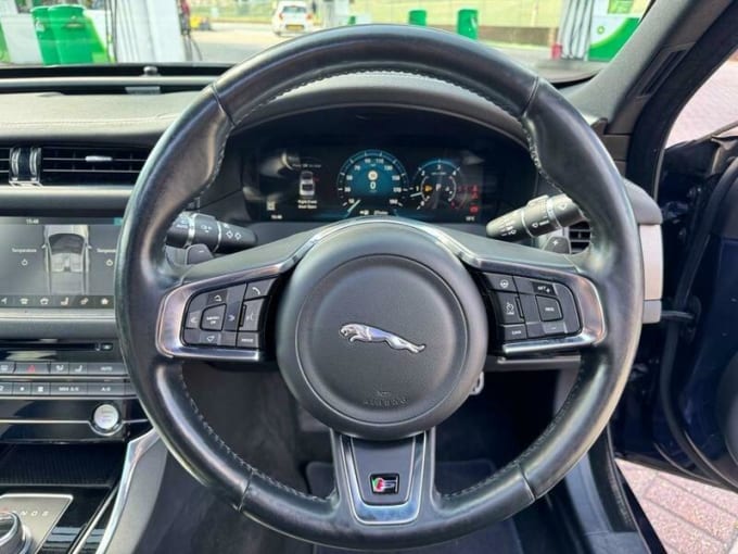 2025 Jaguar Xf