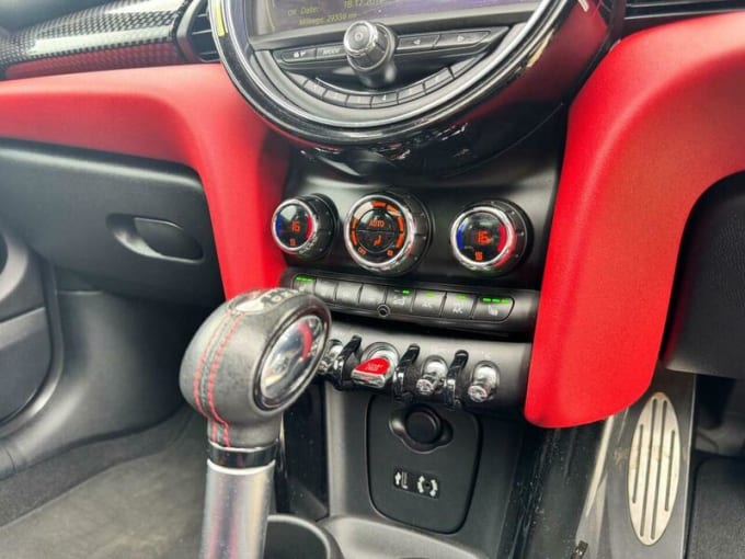 2025 Mini Hatch
