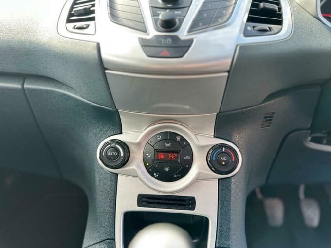 2025 Ford Fiesta