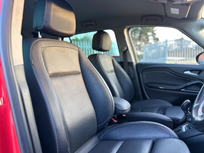 2025 Vauxhall Zafira