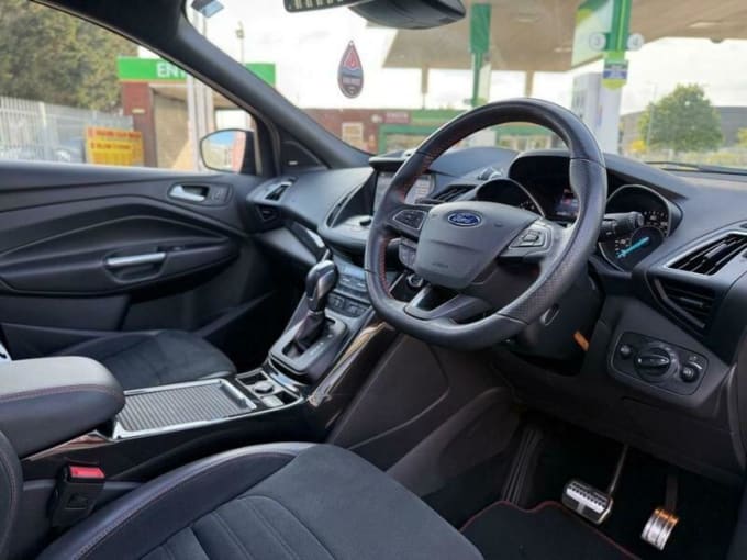 2025 Ford Kuga