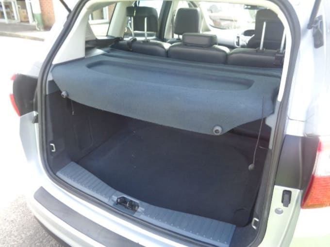 2025 Ford C-max
