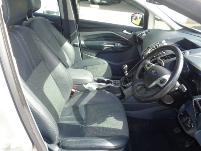 2025 Ford C-max