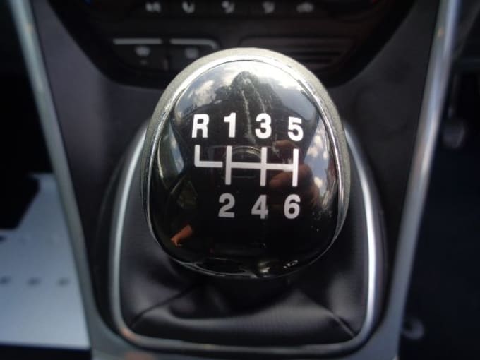 2025 Ford C-max