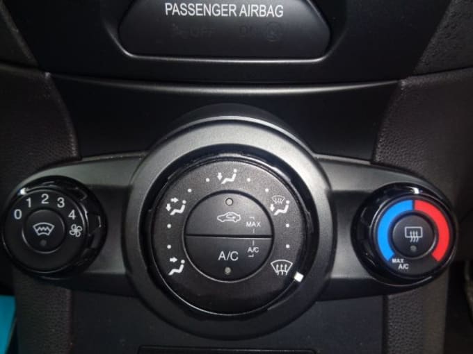 2015 Ford Fiesta