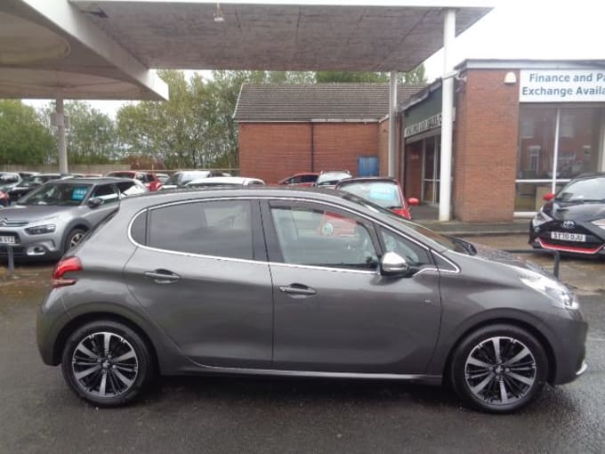 2025 Peugeot 208