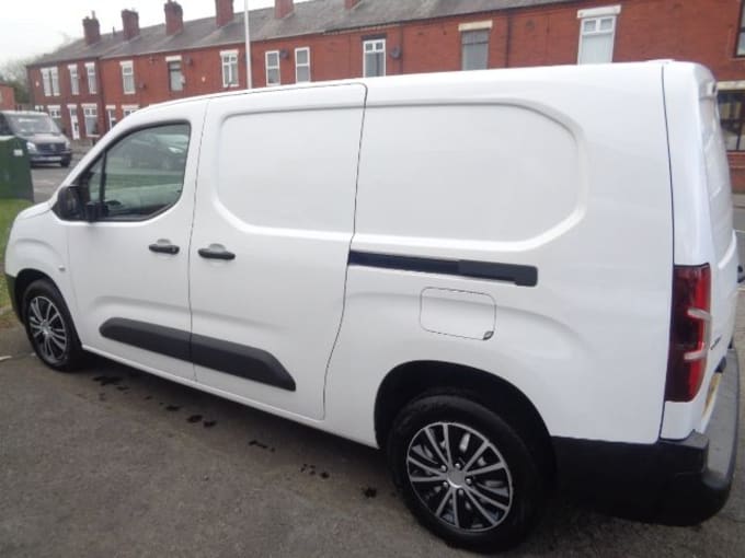 2025 Vauxhall Combo