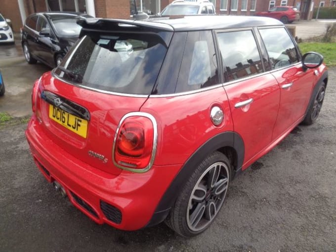 2025 Mini Hatch