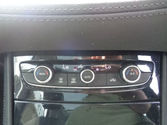 2025 Vauxhall Grandland X
