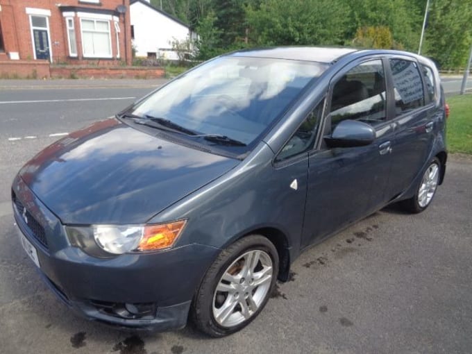 2025 Mitsubishi Colt