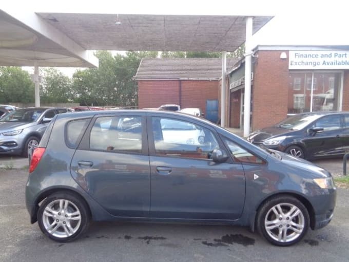 2025 Mitsubishi Colt