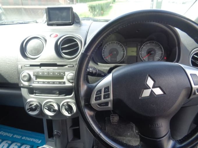 2025 Mitsubishi Colt