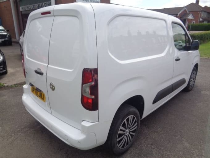 2025 Vauxhall Combo