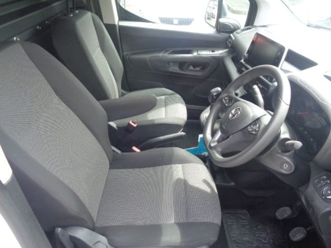 2025 Vauxhall Combo