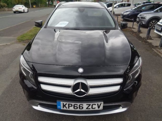 2025 Mercedes-benz 180