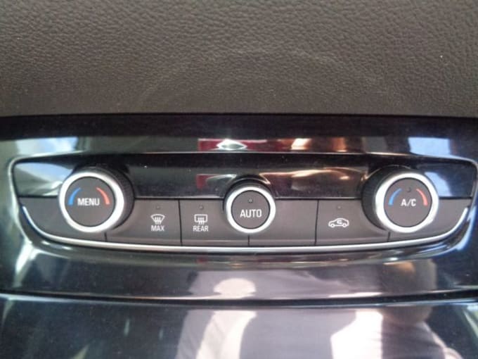 2025 Vauxhall Grandland X