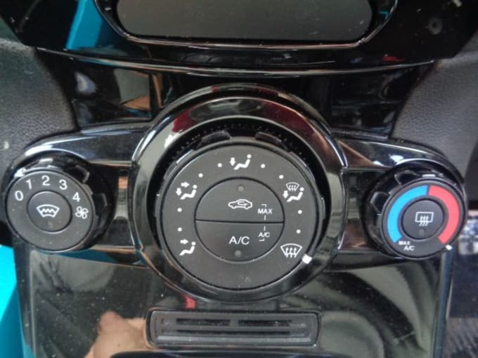 2013 Ford Fiesta