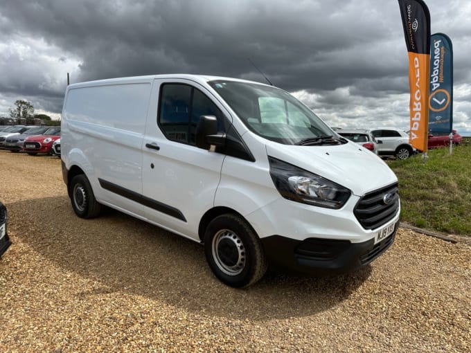 2025 Ford Transit Custom