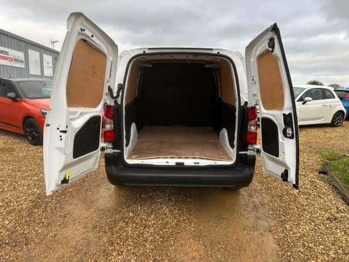 2025 Vauxhall Combo