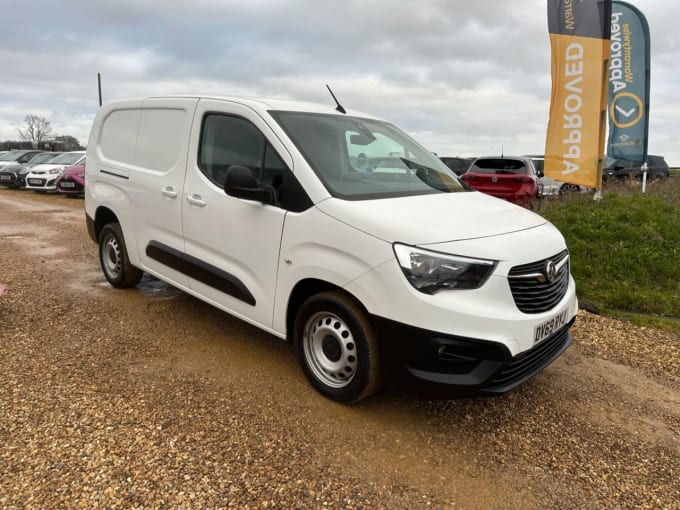 2025 Vauxhall Combo