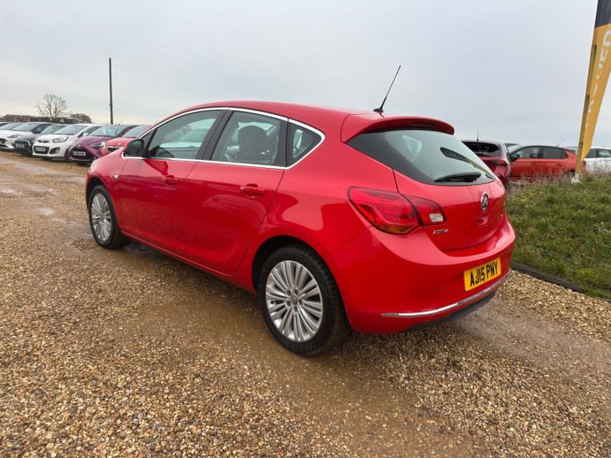 2025 Vauxhall Astra