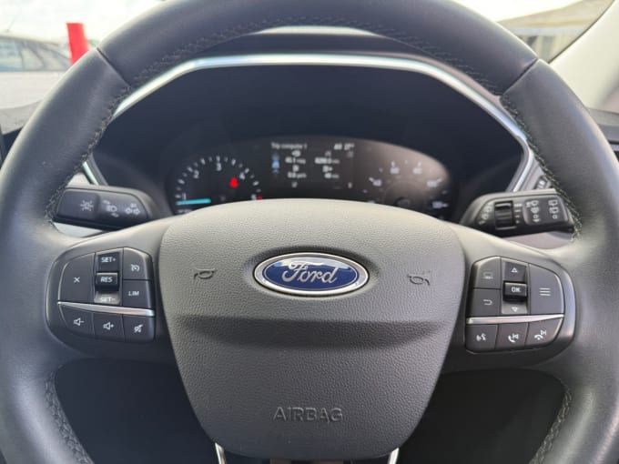 2025 Ford Kuga