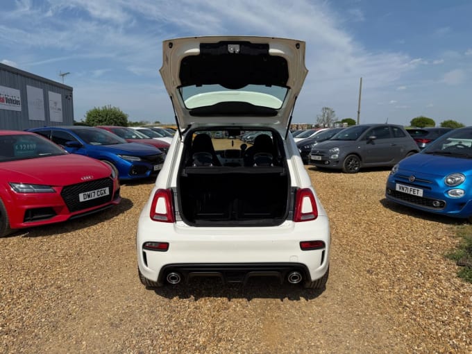 2025 Abarth 595
