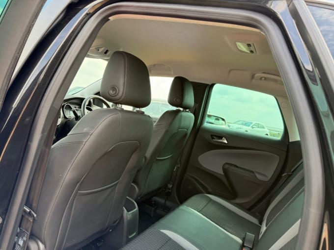 2025 Vauxhall Crossland X