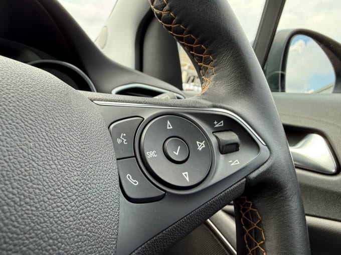 2025 Vauxhall Crossland X
