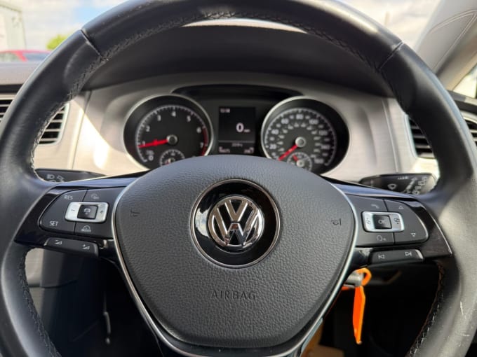 2025 Volkswagen Golf