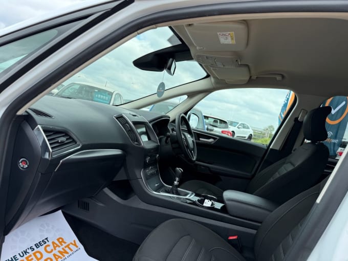 2025 Ford Galaxy