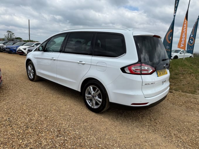 2025 Ford Galaxy