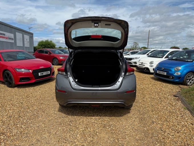 2025 Nissan Leaf